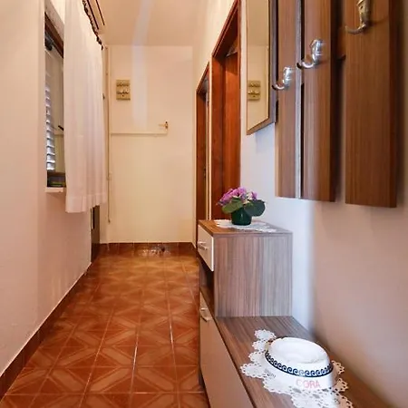 Apartment Nevija 997 Pula
