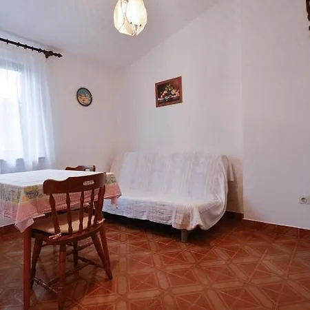 Apartment Nevija 997 Pula